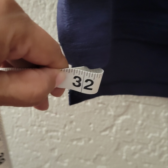 APL The Perfect Holiday Tee Size Large NWT - Picture 8 of 10